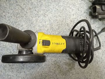 Б/в Кутова шліфмашина Stanley stgs7125 01-200805566