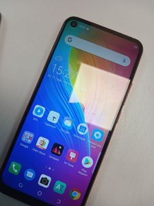 Б/у Мобильний телефон Tecno spark 5 pro 4/128gb 01-200808361