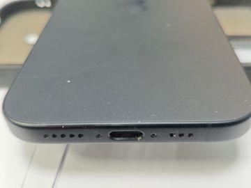 Б/у Мобильний телефон Apple iphone 16 128gb 01-200812832