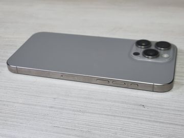 Б/у Мобильный телефон Apple iphone 15 pro max 256gb 01-200833151