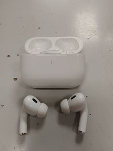 Б/в Навушники Apple airpods pro 2nd generation with magsafe charging case usb-c 01-200840995