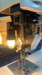 Б/в Швейна машина Janome le22 01-200785281