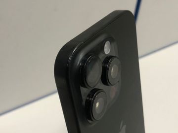 Б/у Мобильный телефон Apple iphone 16 pro 256gb 01-200840981