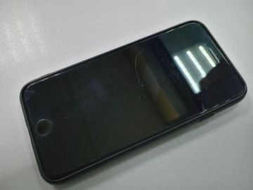 Б/в Мобільний телефон Apple iphone se 2020 64gb 01-200880839