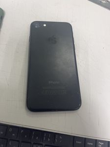 Б/в Мобільний телефон Apple iphone 7 32gb 01-200889750