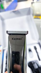 Б/у Триммер электрический Kemei km-5018 01-200889780