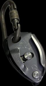 Б/у Альпинистское снаряжение Petzl grigri 01-200909211
