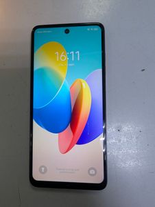 Б/в Мобільний телефон Tecno spark go 2024 3/64gb 01-200919332