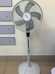 Б/у Вентилятор Hausmark hsfm-1605wh/rc 01-200938321