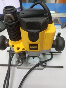 Б/у Фрезер Dewalt dw621 01-200962997