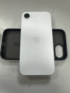 Б/в Мобільний телефон Apple iphone 16e 128gb 01-200978989
