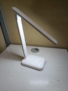 Б/у Настільна лампа Altalusse inl-5056t 01-200974023