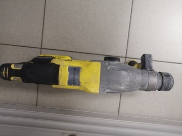 Б/в Перфоратор Stanley fatmax sfmch900 / 2акб 4ah / зп 01-200988797