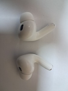 Б/в Навушники Apple airpods pro 2nd generation with magsafe charging case usb-c 01-201018026