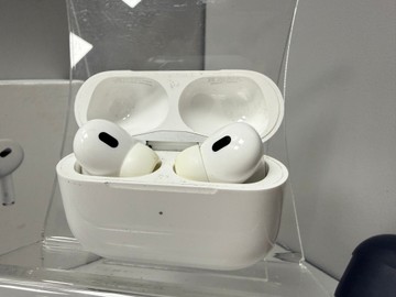 Б/в Навушники Apple airpods pro 2nd generation with magsafe charging case usb-c 01-201031154