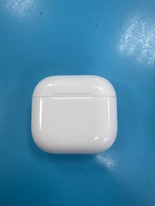 Б/в Навушники Apple airpods 4 with active noise cancellation 01-201037953