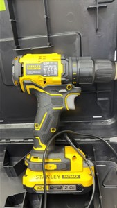 Б/у Шуруповерт Stanley sfmcd710d2k 01-201098265
