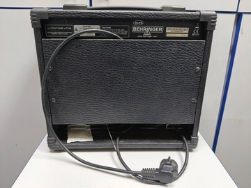 Б/в Комбопідсилювач Behringer kt108 01-201118302