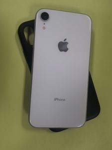 Б/у Мобильний телефон Apple iphone xr 128gb 01-200810611