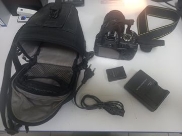 Б/в Фотоапарат Nikon d3100 kit / af-s nikkor 18-55mm f:3,5-5,6g vr dx 01-200814914