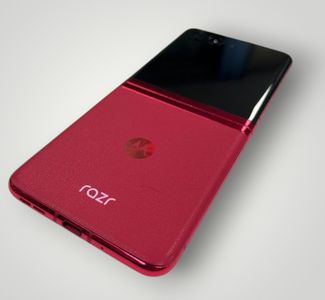 Б/в Мобільний телефон Motorola razr plus 2023 8/256gb 01-200789765