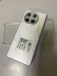 Б/в Мобільний телефон Tecno camon 30 cl6 8/256gb 01-200625215