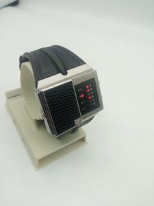 Б/в Годинник 01 The One slide 01-200834018