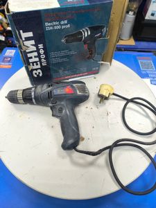 Б/у Шуруповерт Зенит зш-500 профи 01-200819000