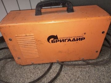 Б/у Сварочный аппарат Бригадир мма-250 01-200870880