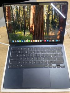 Б/в Ноутбук Apple macbook air 13,6" 2025 mc6t4 / apple m4/ 10 core gpu/ ram 16gb/ ssd 256gb/ a3240 01-200901095