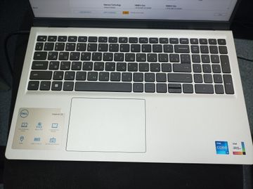 Б/в Ноутбук Dell 15/core i5-1335u ddr5/16gb ddr4/hdd *відсутній/ssd 512 gb/*інтегрована 01-200909953