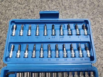 Б/в Набір автоінструментів New Tools 46 шт 16-000273228