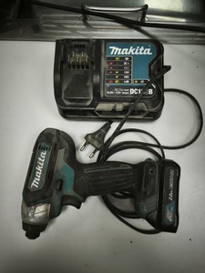 Б/в Акумуляторний шурупокрут Makita td110dsae 1акб 2ah зп 01-200929322