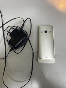 Б/у Мобільний телефон Samsung gt-s5611 01-200930756