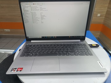 Lenovo 15/ryzen 3 5300u ddr4/8gb ddr4/hdd *відсутній/ssd 256 gb/*інтегрована