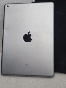 Б/в Планшет Apple ipad 6 gen 2018 128gb wi-fi 01-200975803