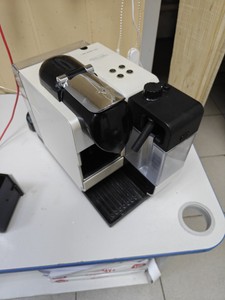 Б/в Кавоварка Delonghi en 520.s 01-200999173