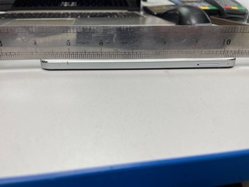 Б/у Мобільний телефон Tecno spark 40 km5n 8/256gb veil 01-201002273