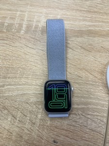 Б/в Смарт-годинник Apple watch se 2 gps 44mm aluminium case 01-200996063