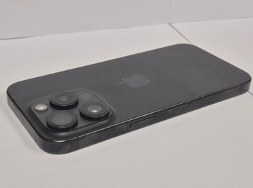 Б/в Мобільний телефон Apple iphone 15 pro 256gb 01-201050310