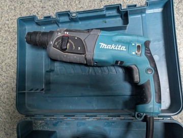 Б/в Перфоратор Makita hr2470 01-201101009
