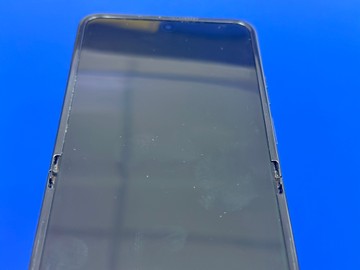Б/в Мобільний телефон Motorola razr 60 8/256gb 01-201123679