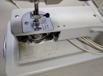 Б/в Швейна машина Без Виробника k 300 super nutzstich f 01-200792332