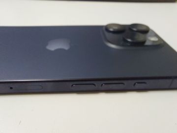 Б/в Мобільний телефон Apple iphone 15 pro 128gb 01-200811419