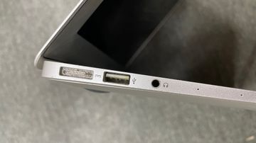 Б/в Ноутбук Apple macbook air a1466 13,3" core i5 1.8ghz/ram 4gb/ssd 256gb/intel hd graphics 6000 01-200815875