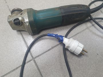 Б/у Угловая шлифмашина Makita ga5030 01-200846487