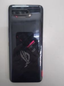 Б/в Мобільний телефон Asus rog phone 5 12/128gb 01-200873897