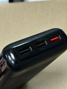 Б/в Повербанк Veger vp3008pd (30000mah, pd20w+qc 3.0) 01-200883037