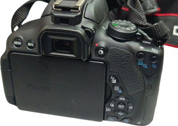 Б/в Фотоапарат Canon eos 700d + ef-s 18-55mm 1:3.5-5.6 is stm 01-200914648