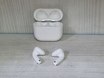 Б/в Навушники Apple airpods 4 01-200958338